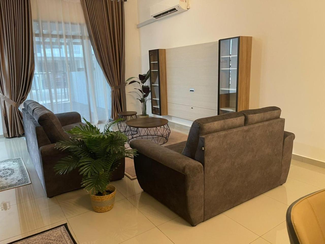 Homestay Idamanku Shah Alam Zewnętrze zdjęcie