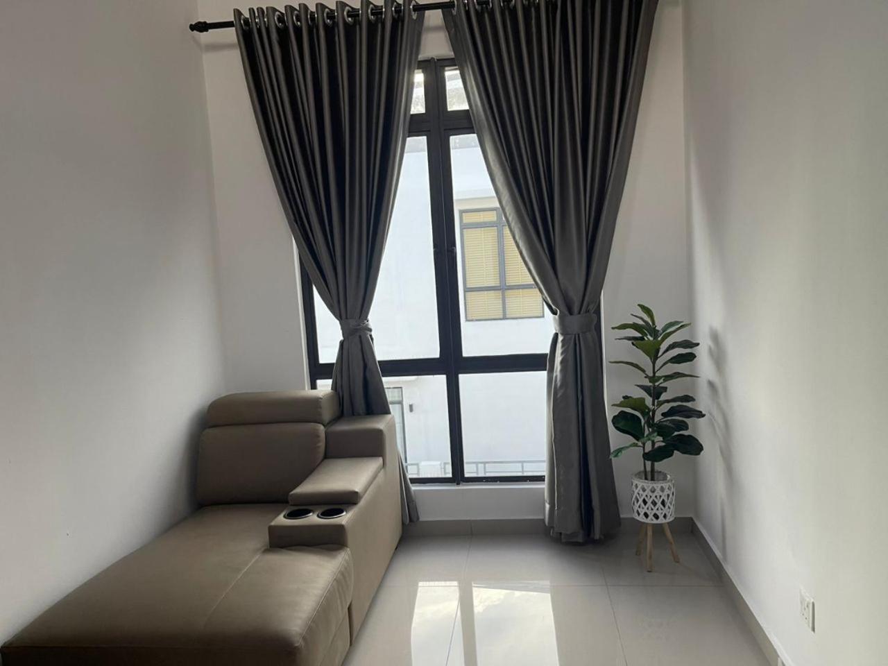 Homestay Idamanku Shah Alam Zewnętrze zdjęcie
